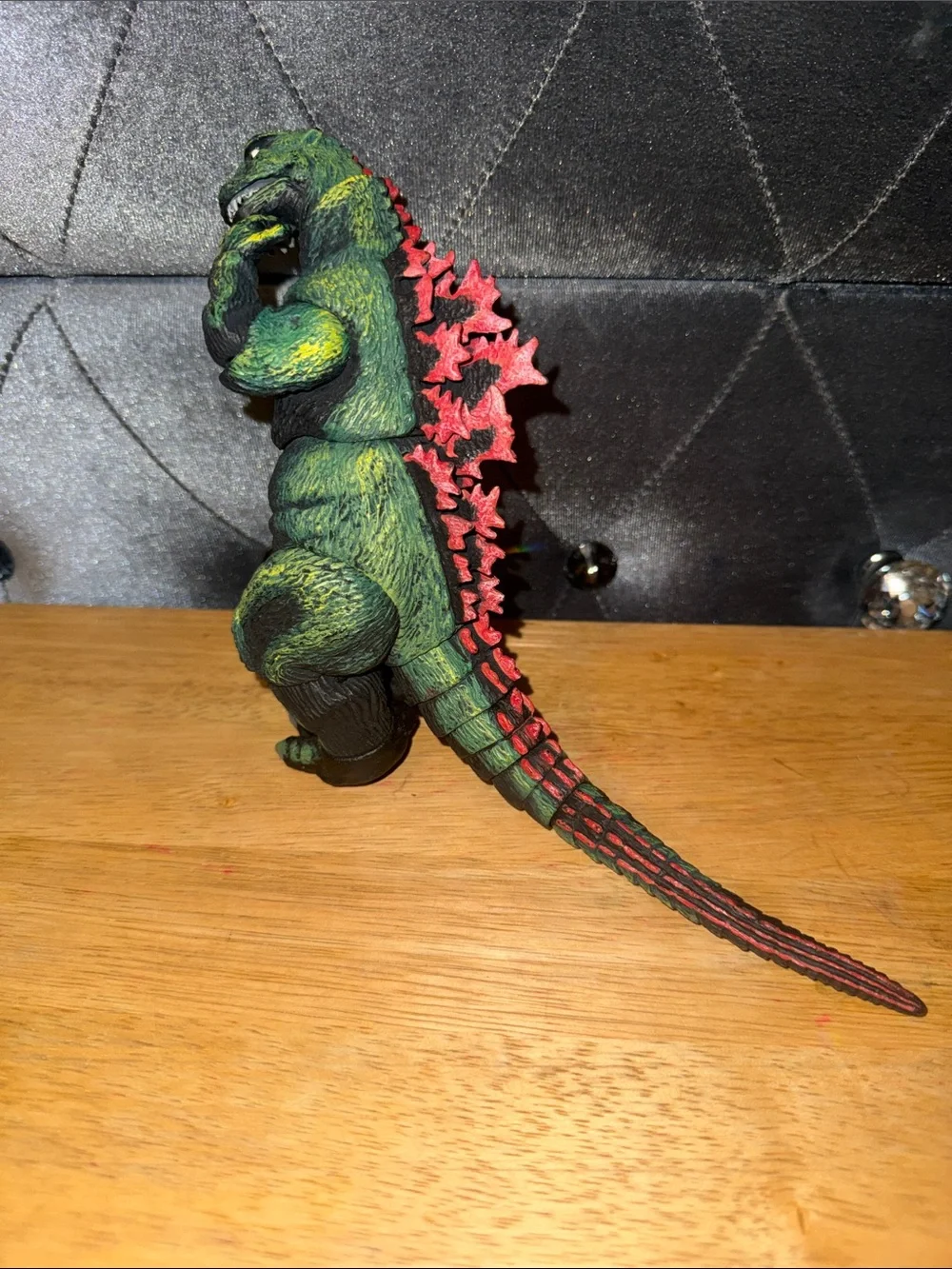 Green and Red Reptile Figurine for Reptile Decor Neca 2014